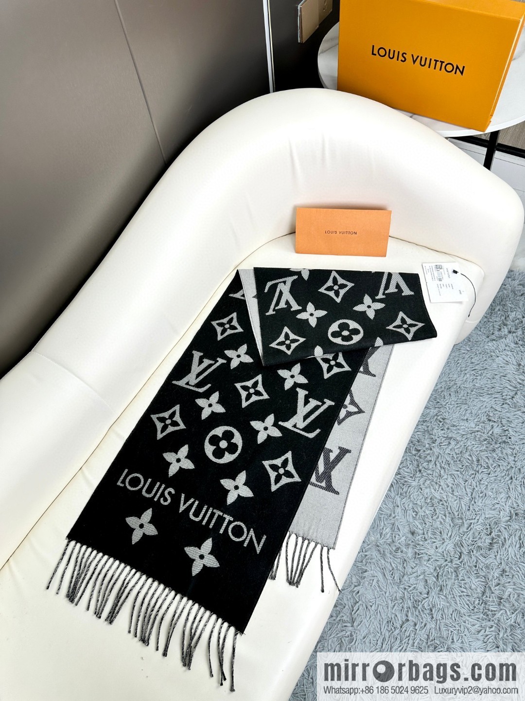 LV Year of the Dragon Limited Edition, Embroidered Labeled Sheep Wool Scarf M79522