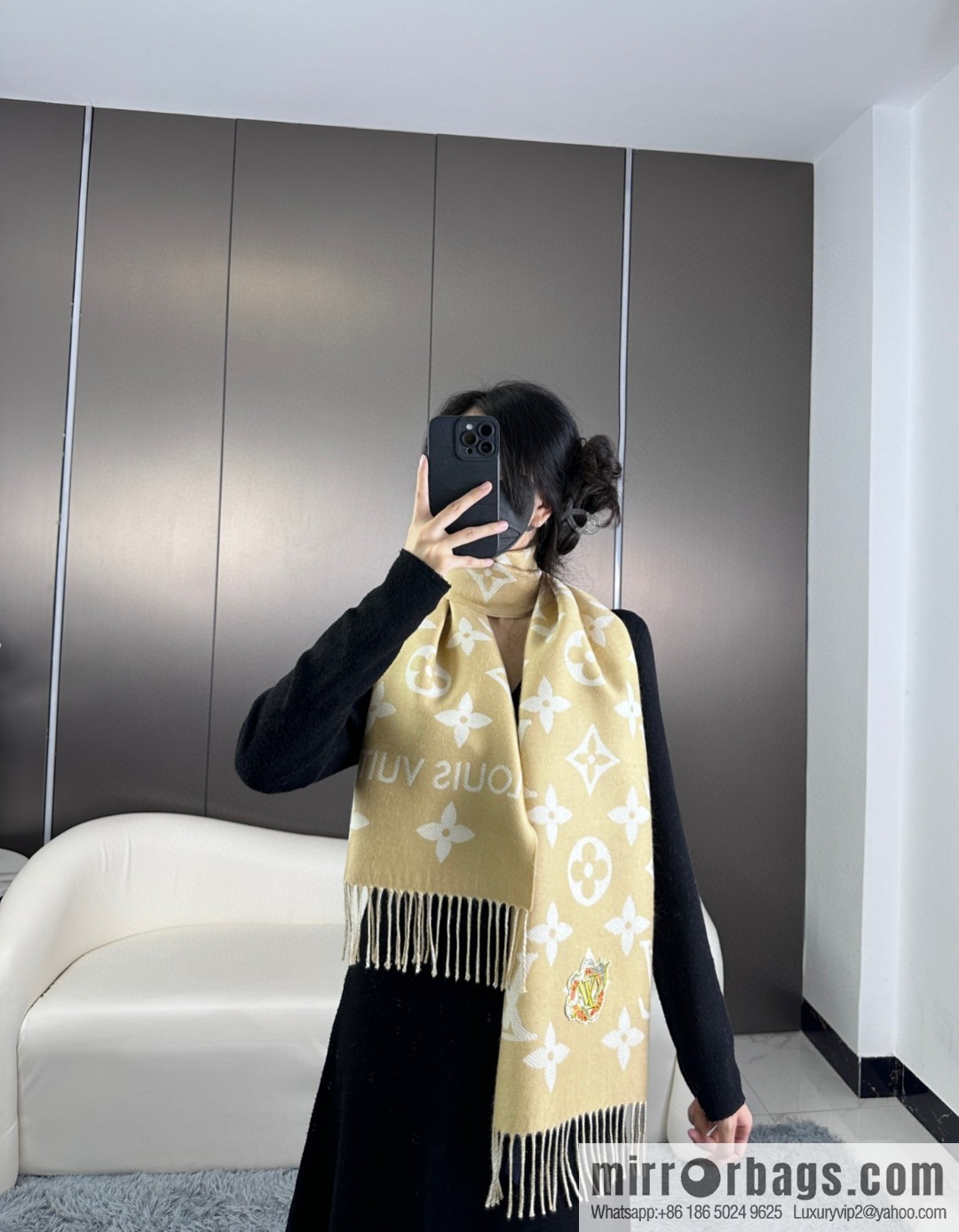 LV Year of the Dragon Limited Edition, Embroidered Labeled Sheep Wool Scarf M79522