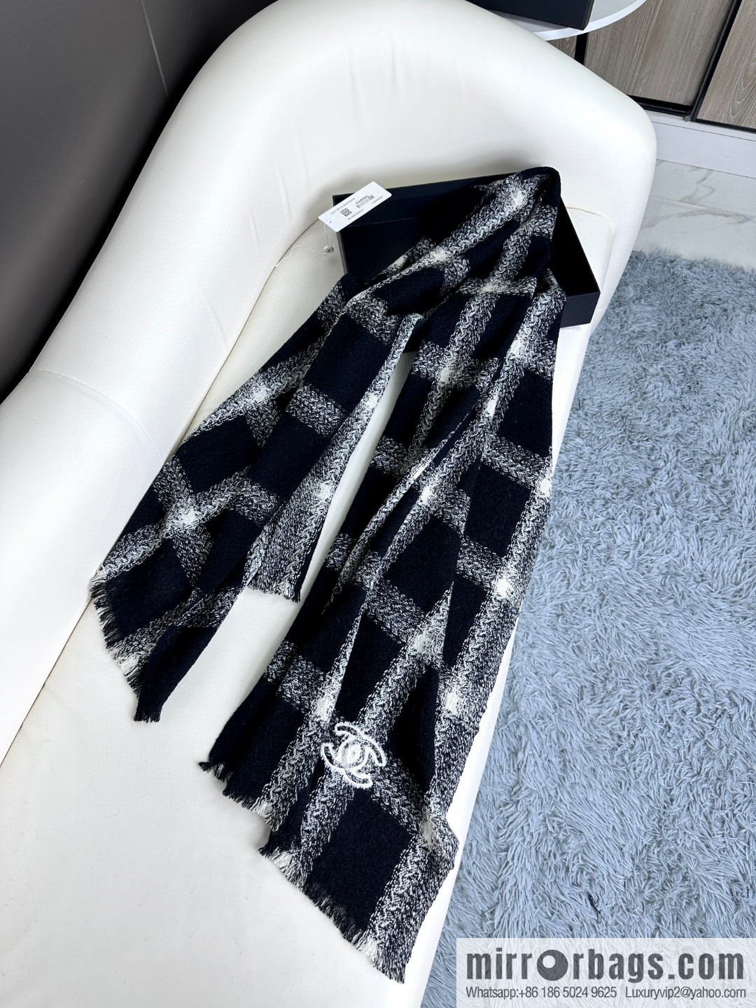 CHANEL autumn and winter new products · cashmere shrink shawl scarf
