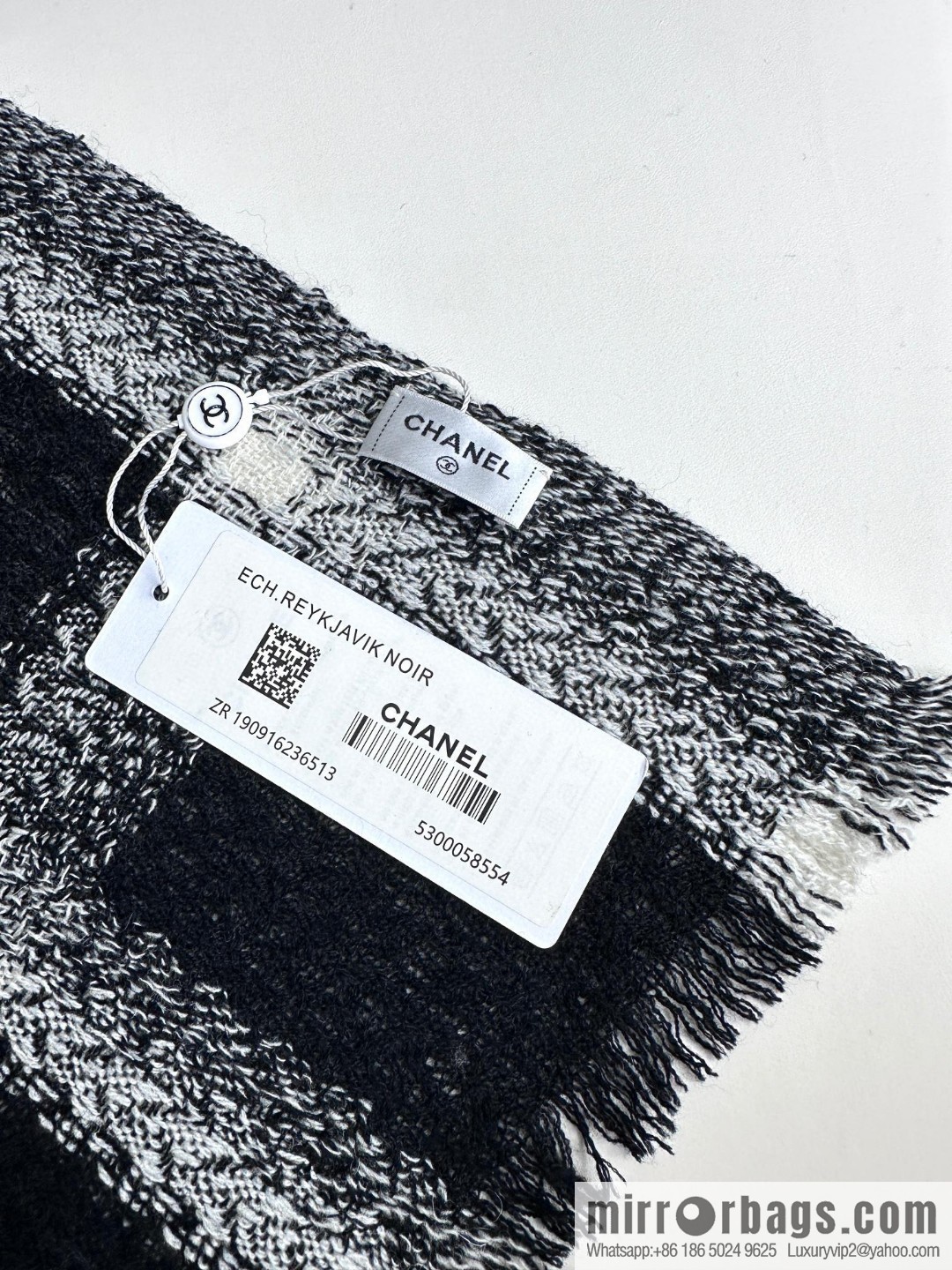 CHANEL autumn and winter new products · cashmere shrink shawl scarf