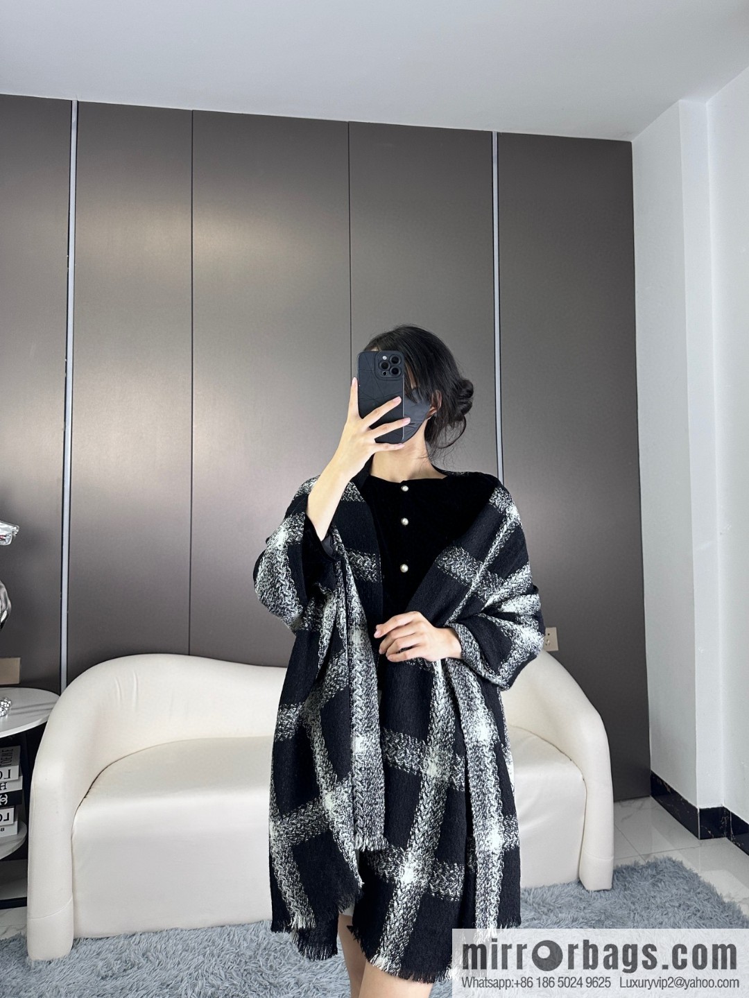 CHANEL autumn and winter new products · cashmere shrink shawl scarf