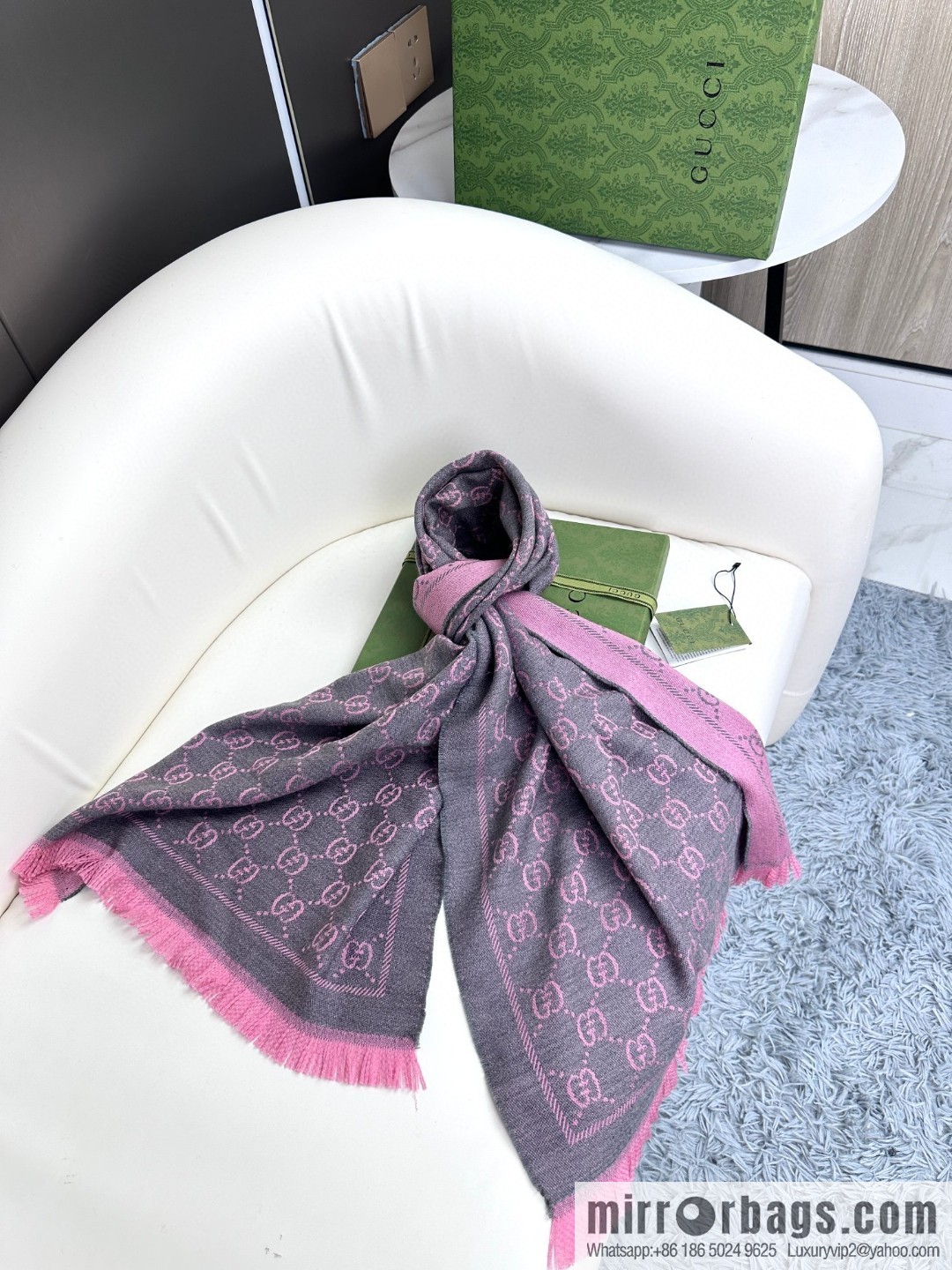 GUCCI double-sided jacquard scarf shawl