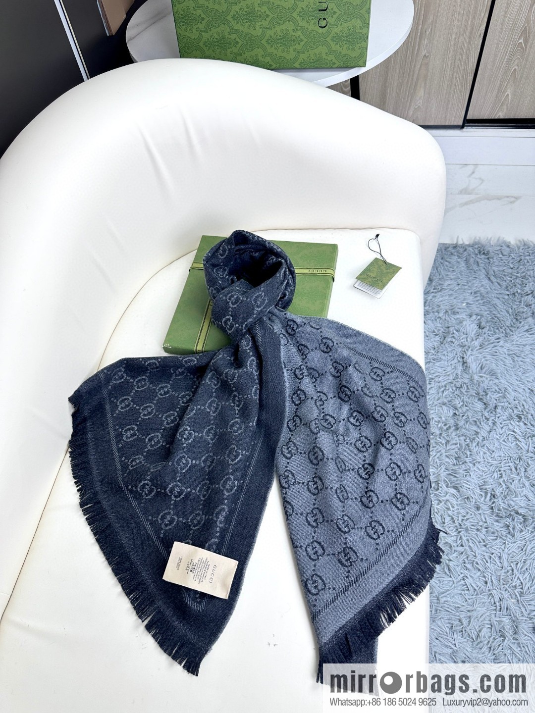 GUCCI double-sided jacquard scarf shawl