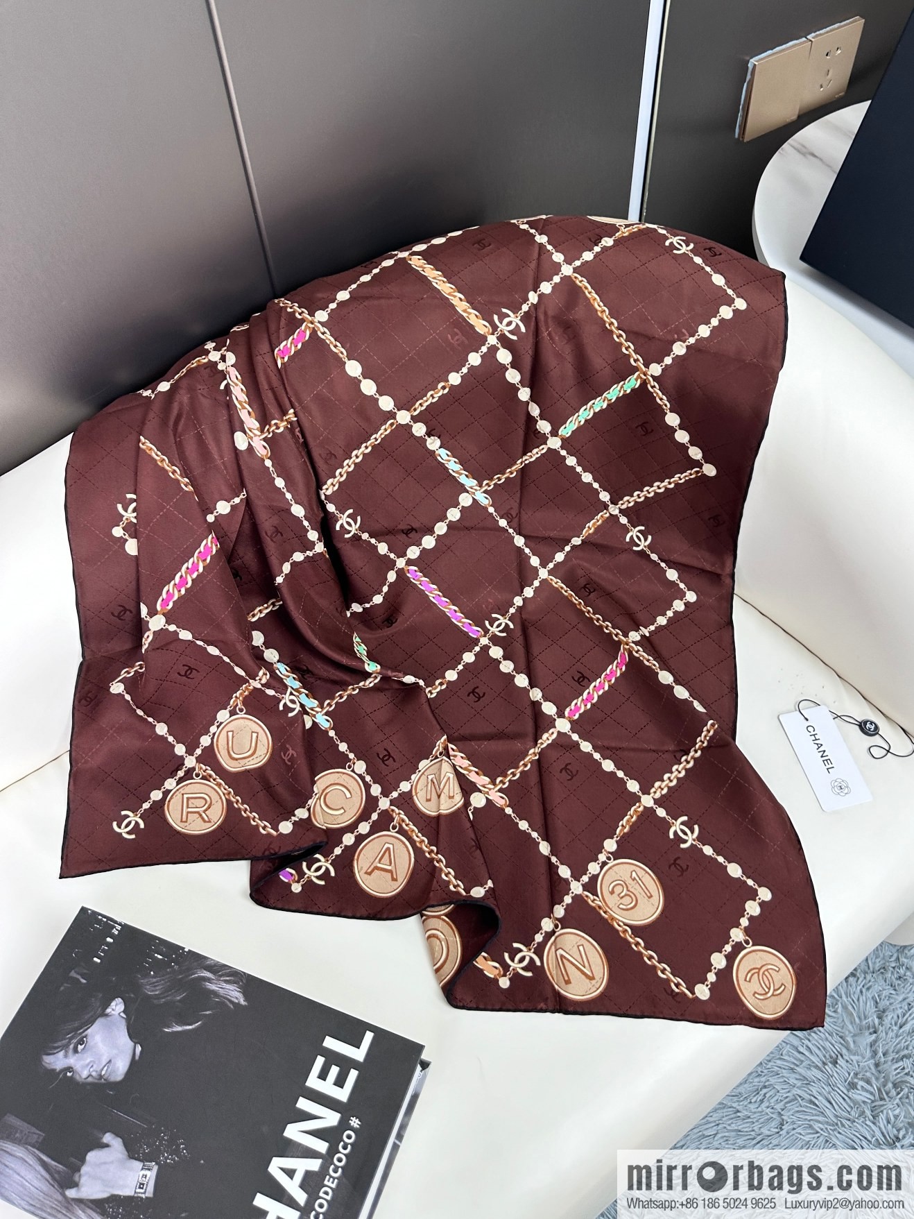 CHANEL Xiaoxiang pearl dark pattern jacquard 90 silk square towel