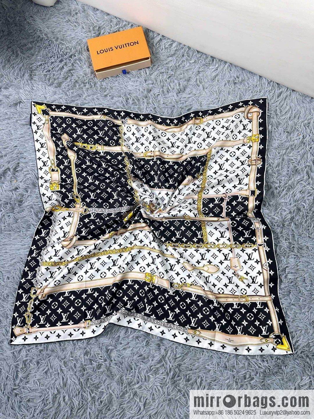 LV belt square towel M78667