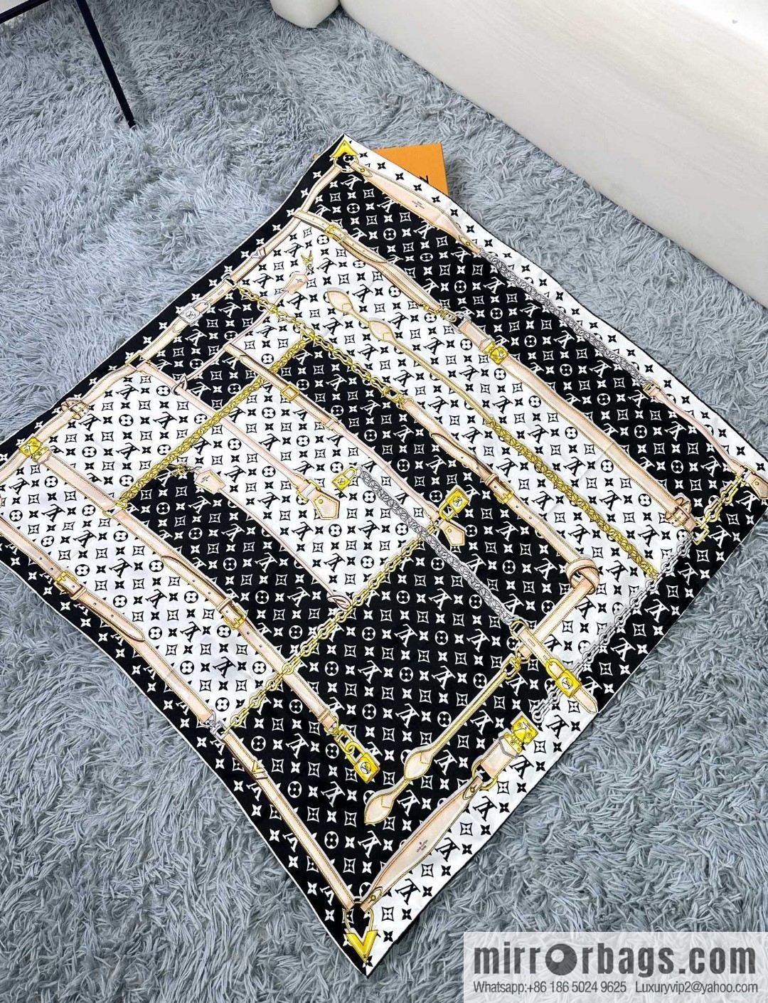 LV belt square towel M78667