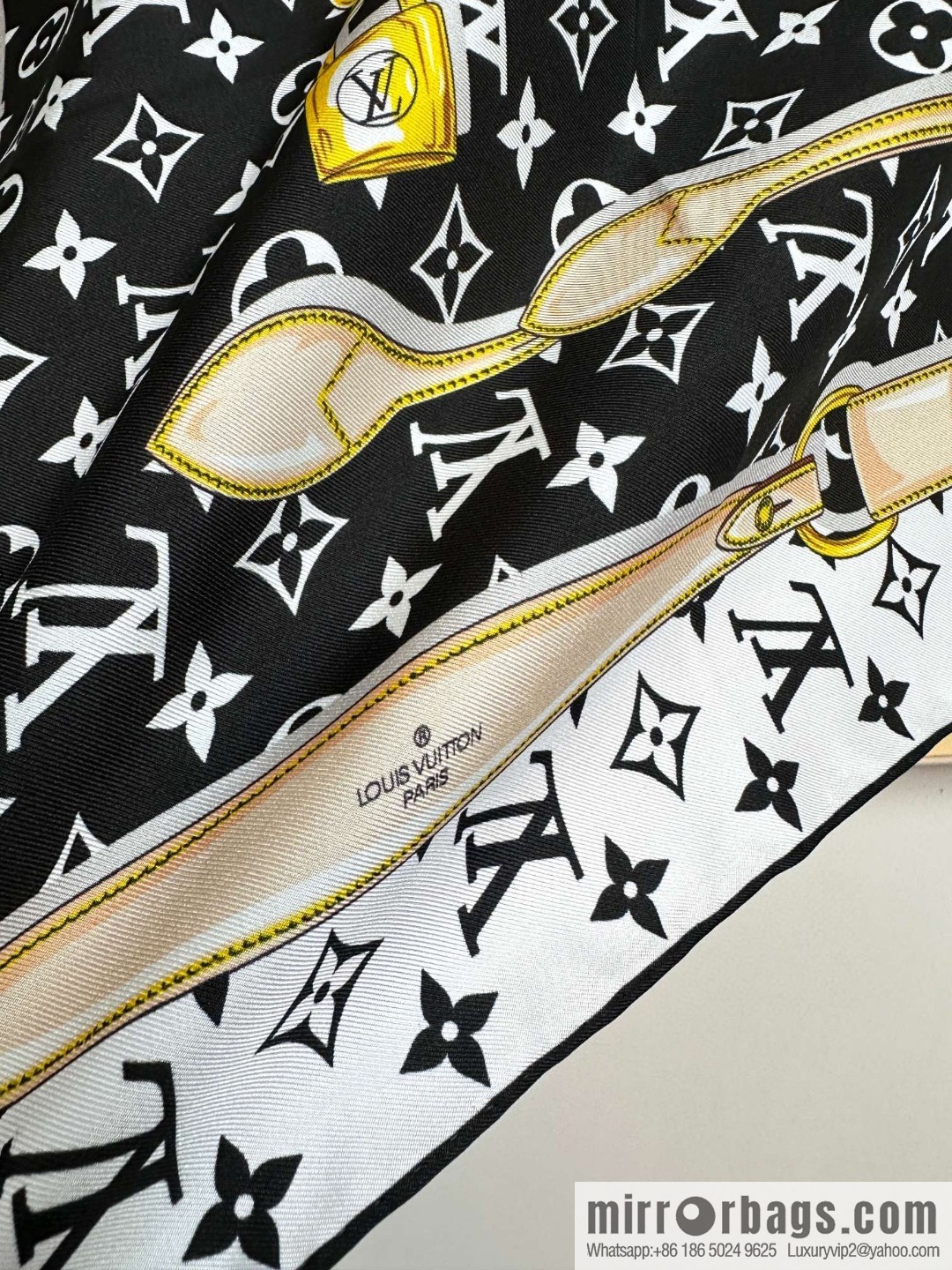 LV belt square towel M78667