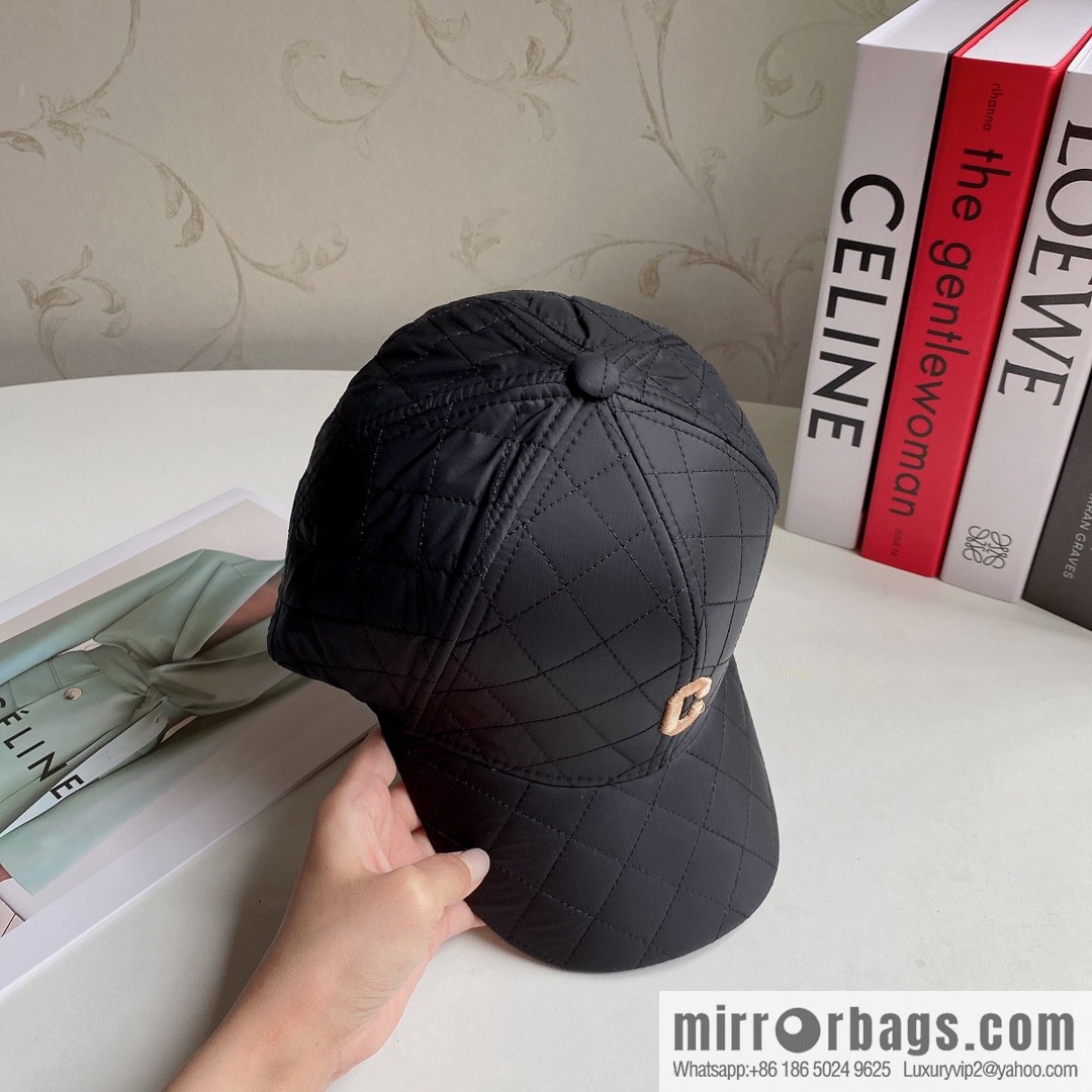CELINE checked baseball cap