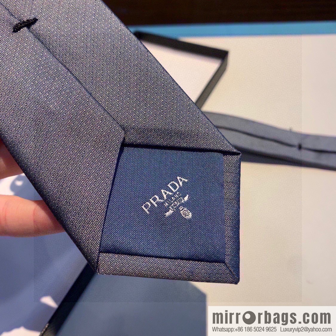 Prada 100% Top Handmade Custom Men's Jacquard Tie