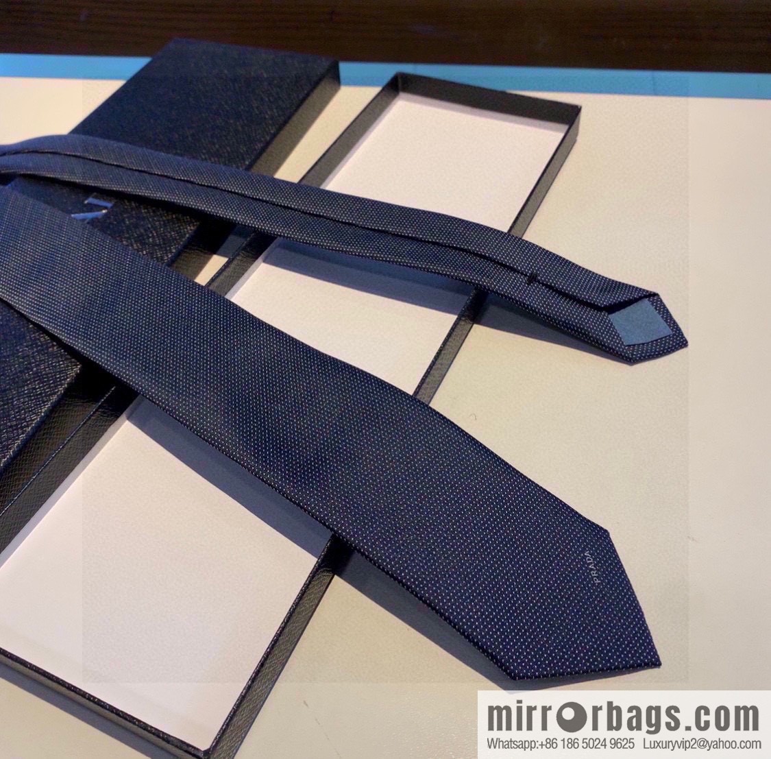 Prada 100% Top Handmade Custom Men's Jacquard Tie