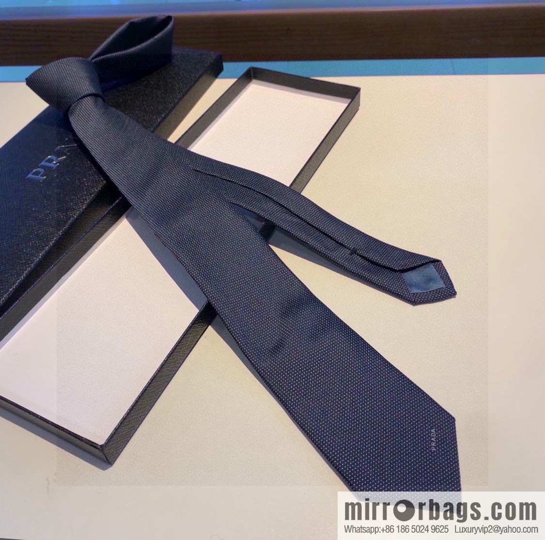 Prada 100% Top Handmade Custom Men's Jacquard Tie