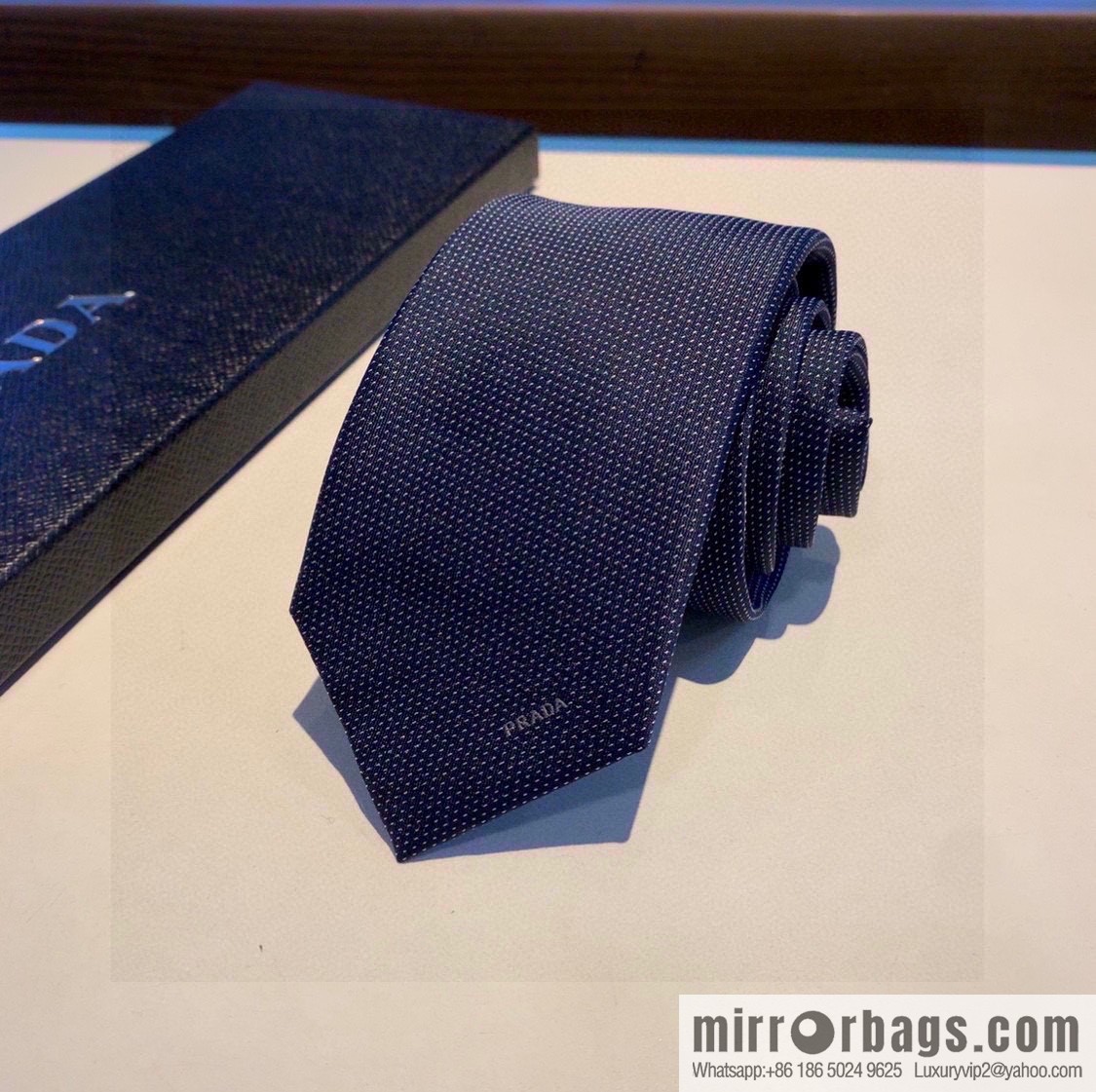 Prada 100% Top Handmade Custom Men's Jacquard Tie