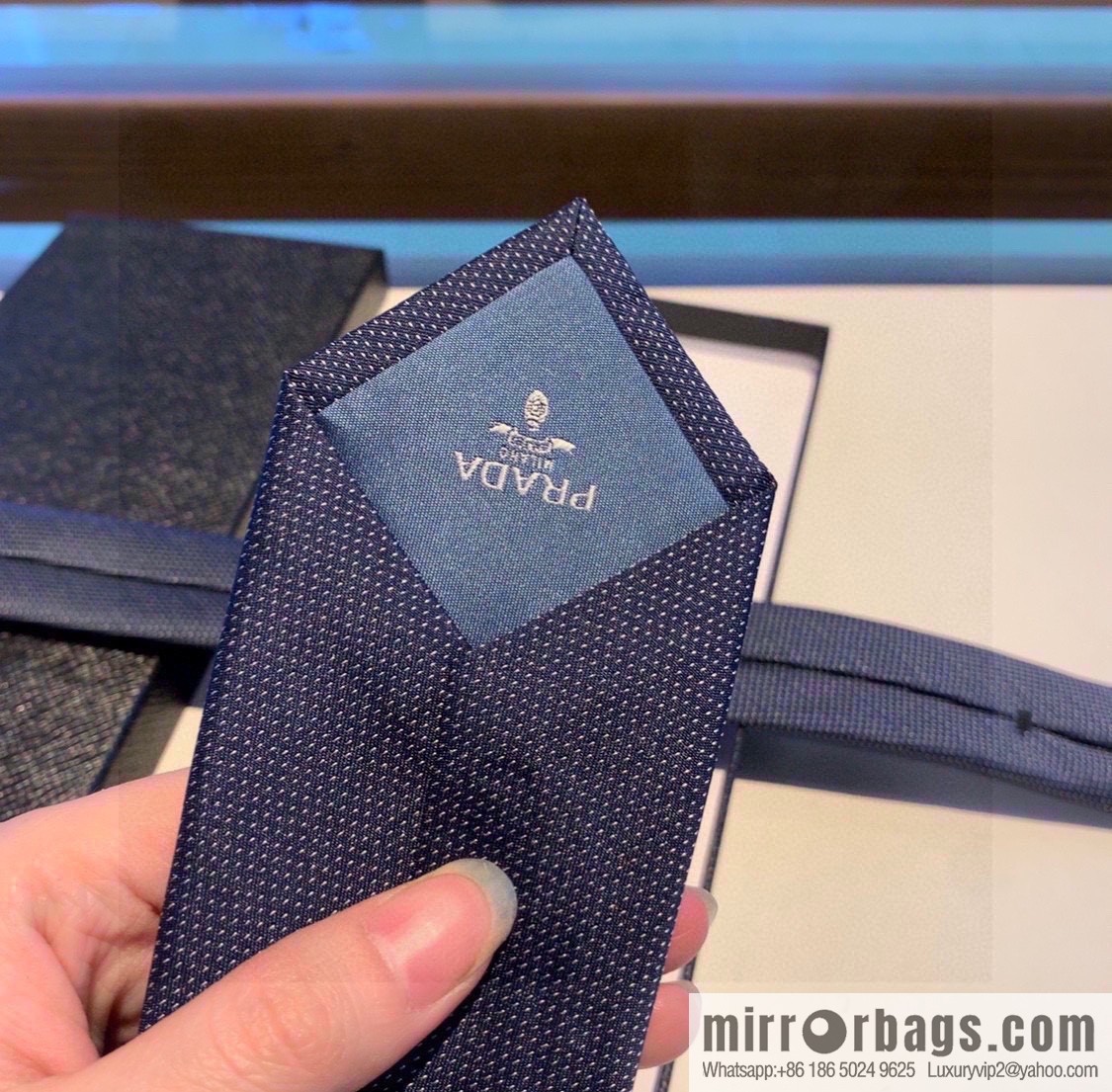Prada 100% Top Handmade Custom Men's Jacquard Tie