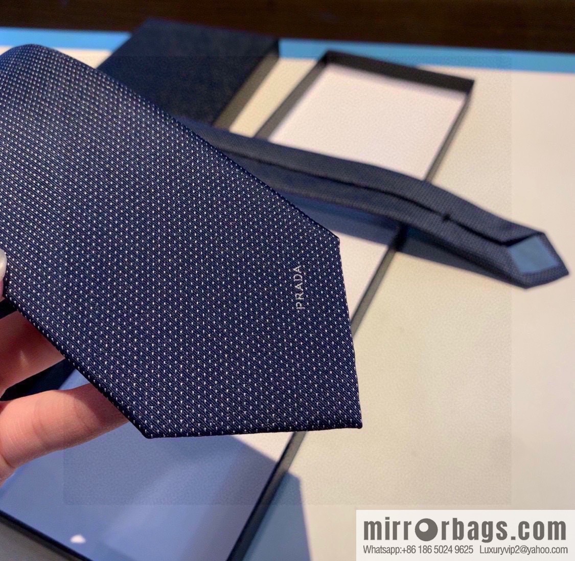 Prada 100% Top Handmade Custom Men's Jacquard Tie