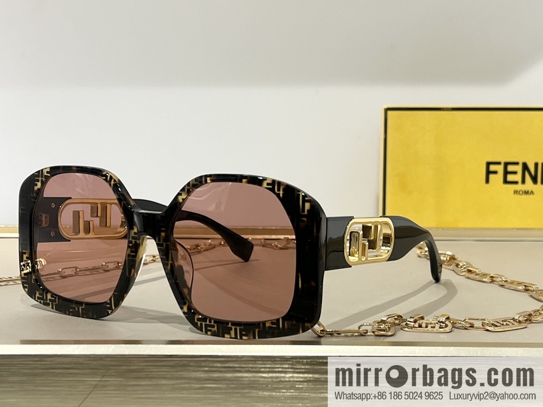 Fendi iconic logo large square sunglasses