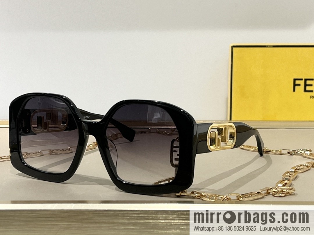 Fendi iconic logo large square sunglasses