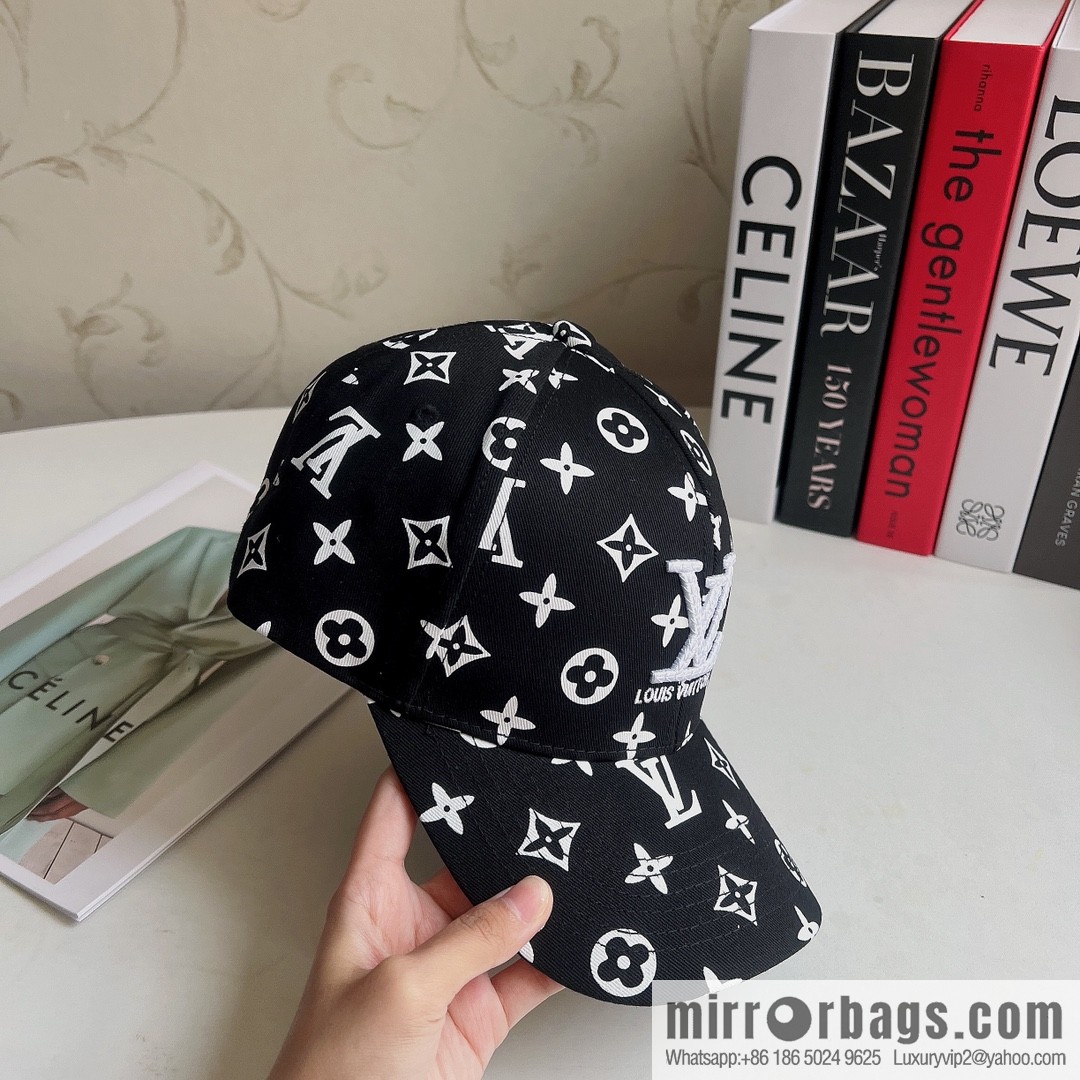 LV Louis Vuitton 2022 spring and summer new full of embroidery craft letters yuppie hardtop baseball cap