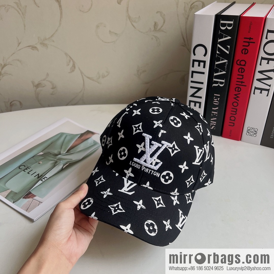 LV Louis Vuitton 2022 spring and summer new full of embroidery craft letters yuppie hardtop baseball cap