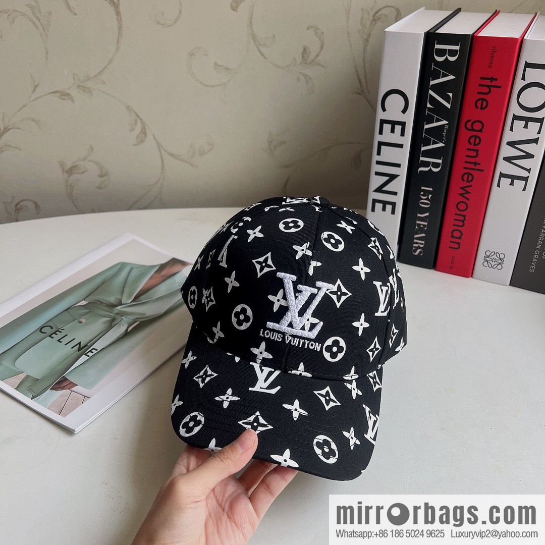 LV Louis Vuitton 2022 spring and summer new full of embroidery craft letters yuppie hardtop baseball cap