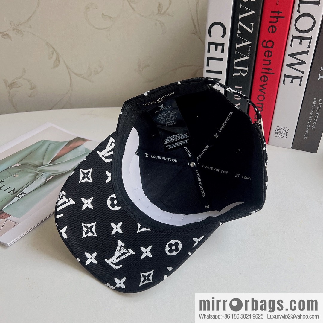 LV Louis Vuitton 2022 spring and summer new full of embroidery craft letters yuppie hardtop baseball cap