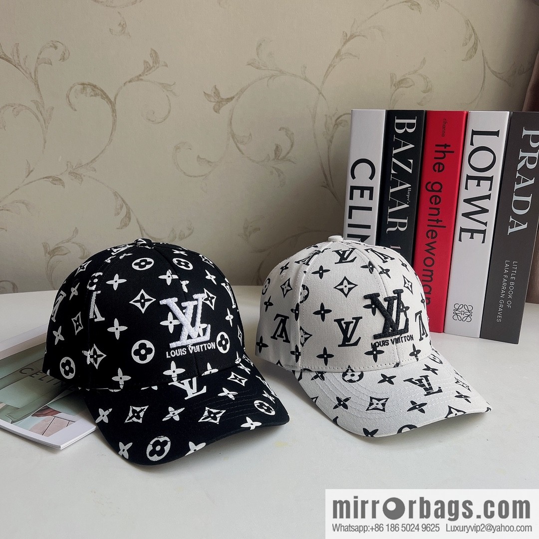 LV Louis Vuitton 2022 spring and summer new full of embroidery craft letters yuppie hardtop baseball cap
