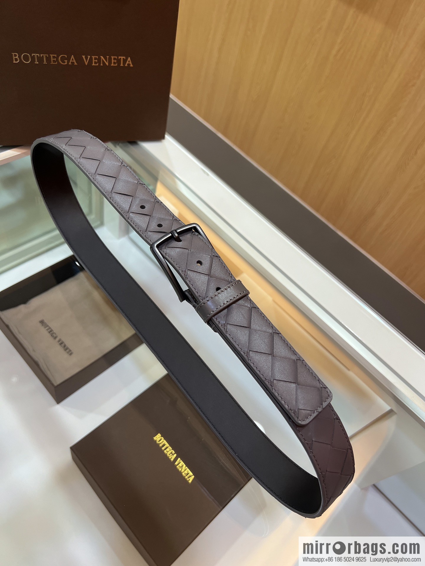BV Baodian Replica Luxury Handbag, imported cowhide with hand-woven sand needle buckle men's 3.5cm belt