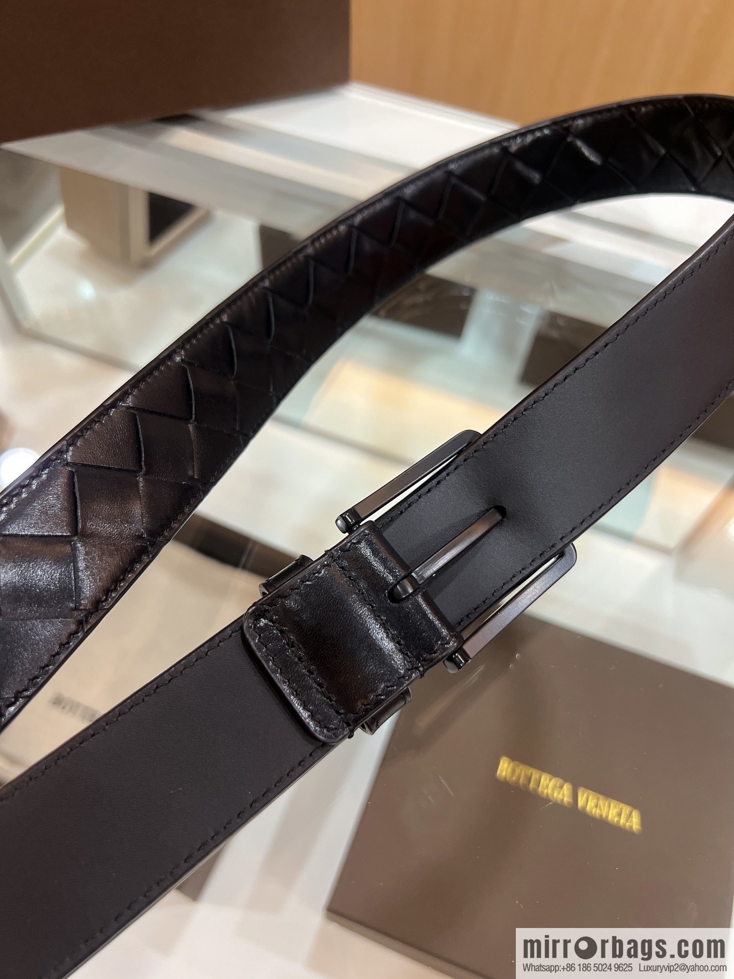 BV Baodian Replica Luxury Handbag, imported cowhide with hand-woven sand needle buckle men's 3.5cm belt
