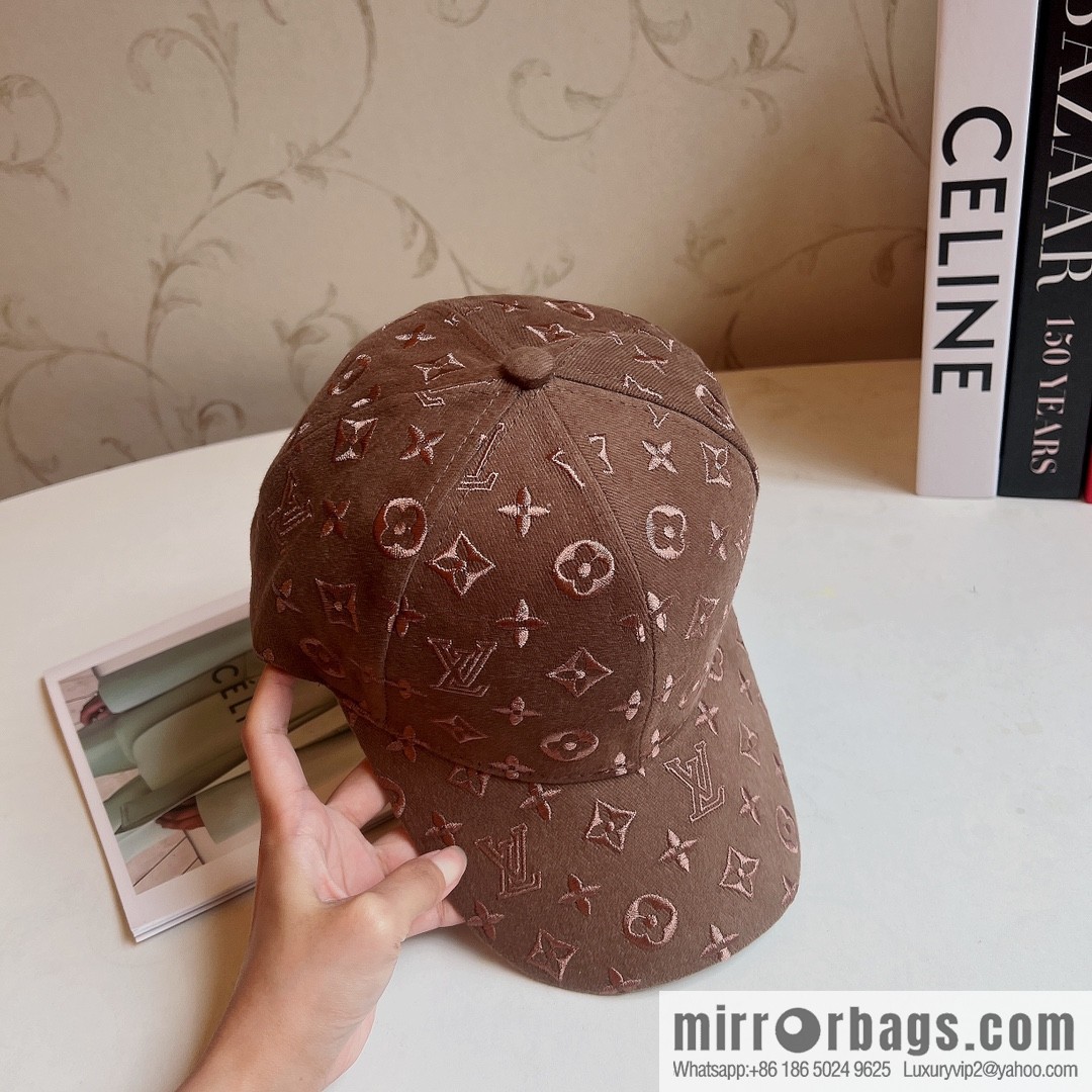 LV Louis Vuitton's new unisex baseball cap