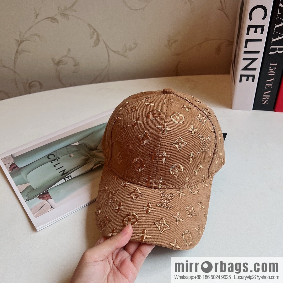 LV Louis Vuitton's new unisex baseball cap