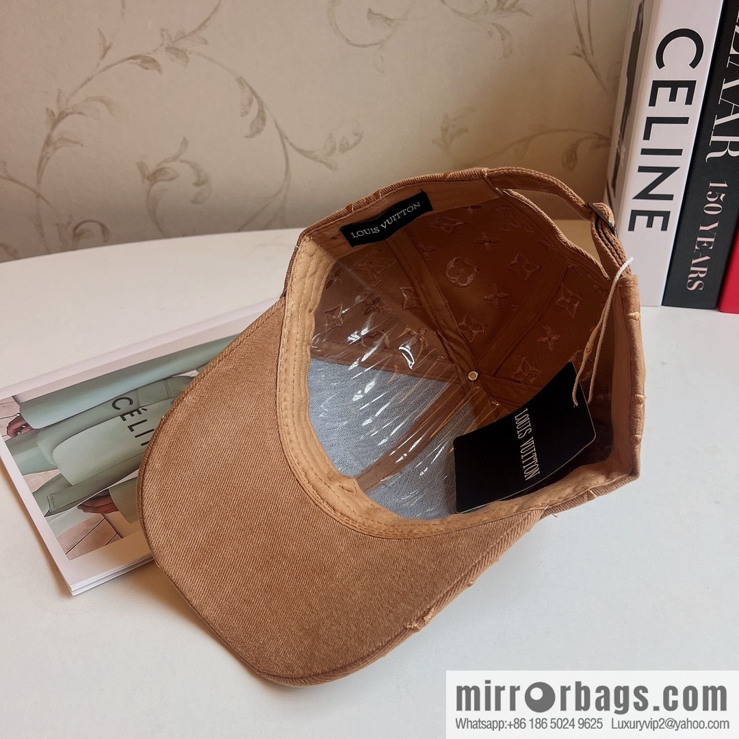LV Louis Vuitton's new unisex baseball cap