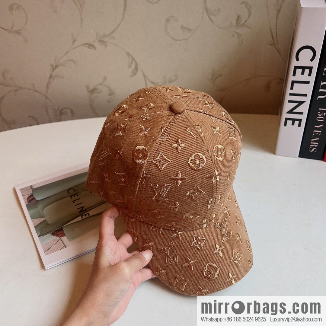 LV Louis Vuitton's new unisex baseball cap