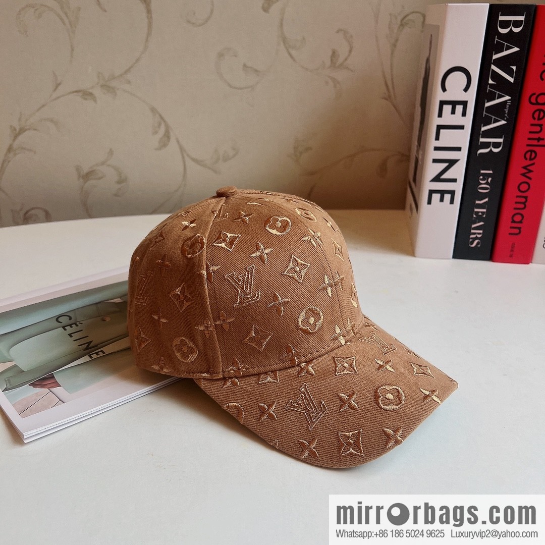 LV Louis Vuitton's new unisex baseball cap