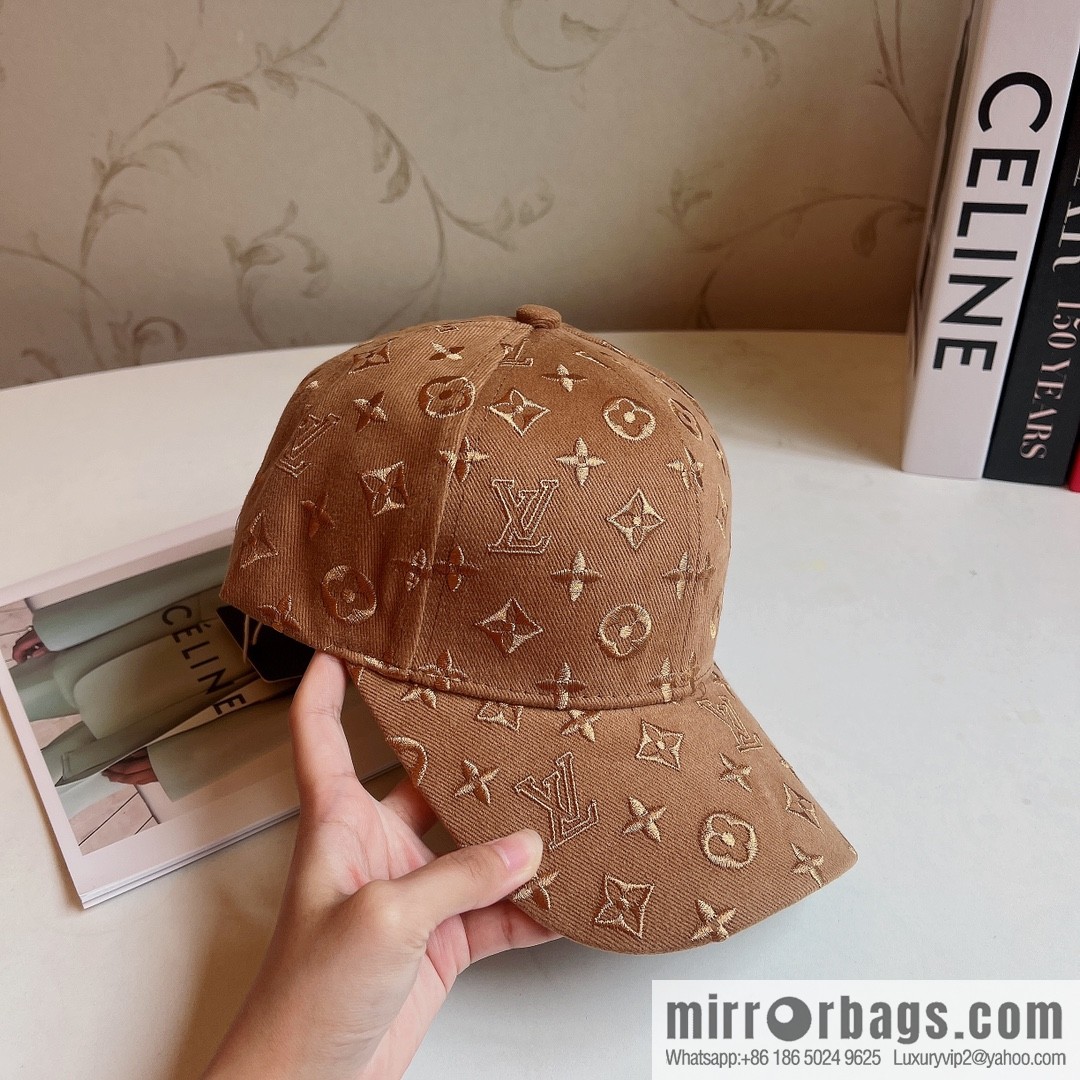 LV Louis Vuitton's new unisex baseball cap