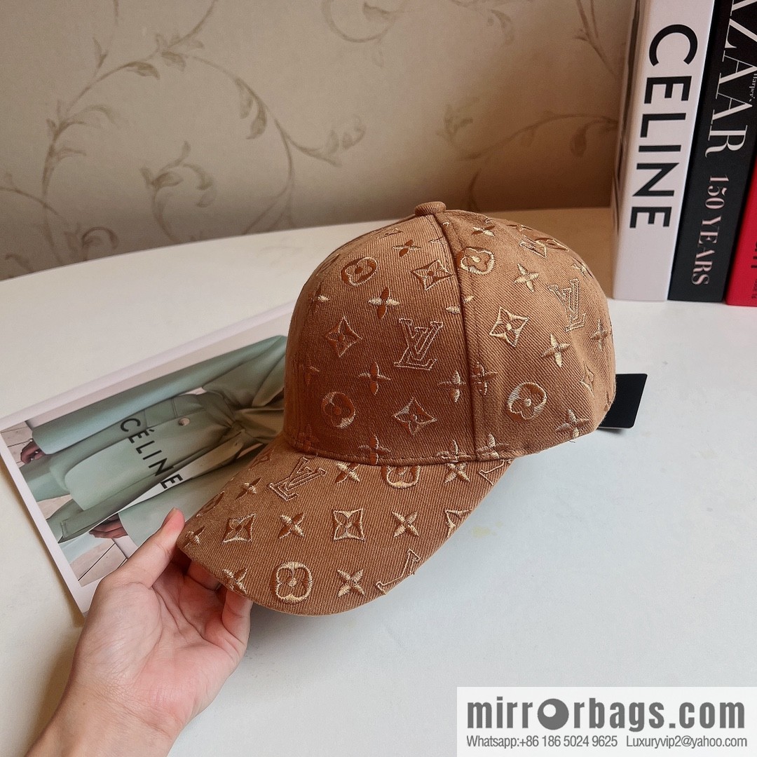 LV Louis Vuitton's new unisex baseball cap