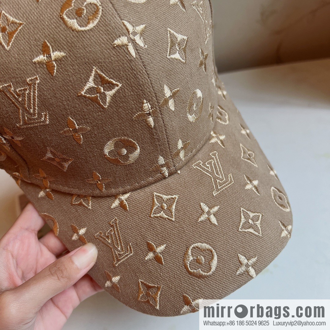 LV Louis Vuitton's new unisex baseball cap