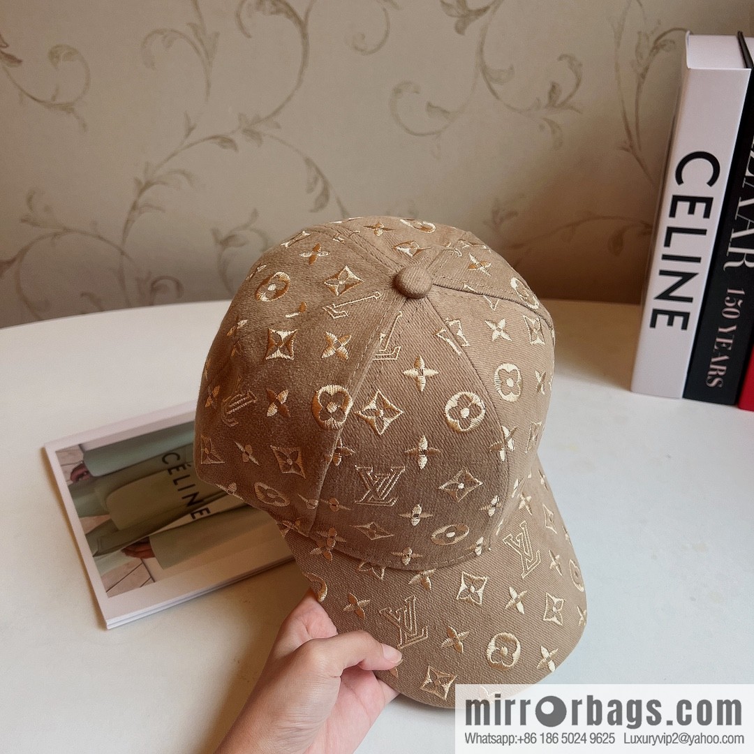 LV Louis Vuitton's new unisex baseball cap