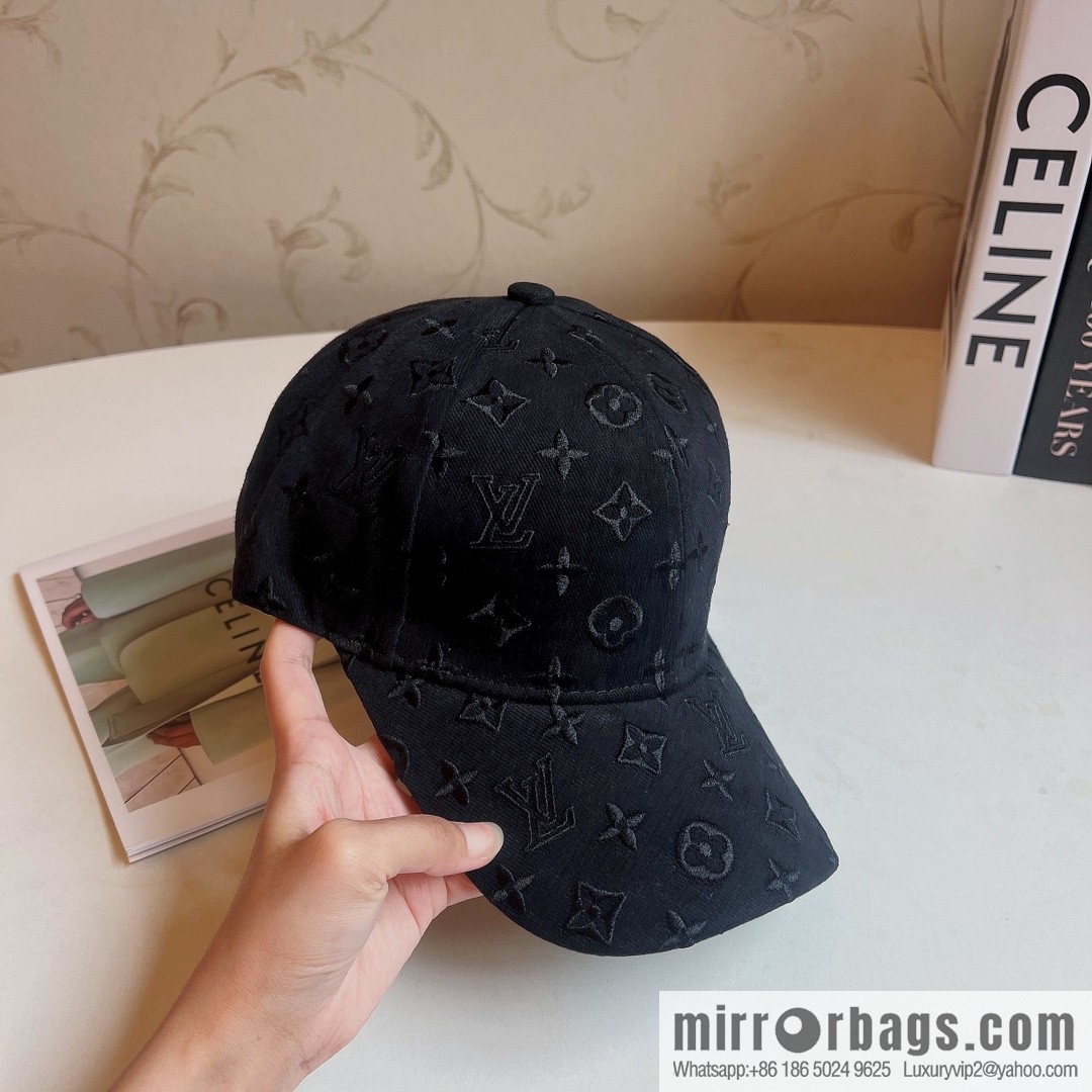 LV Louis Vuitton's new unisex baseball cap