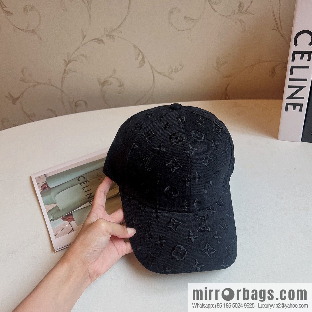 LV Louis Vuitton's new unisex baseball cap