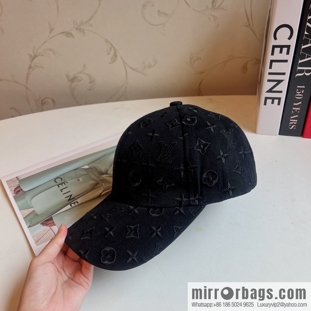LV Louis Vuitton's new unisex baseball cap
