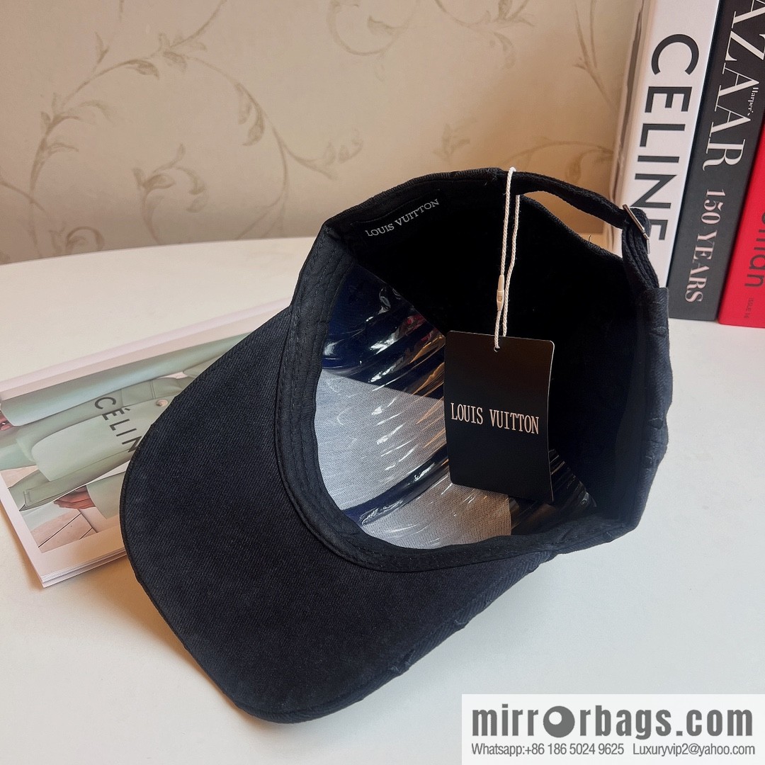 LV Louis Vuitton's new unisex baseball cap