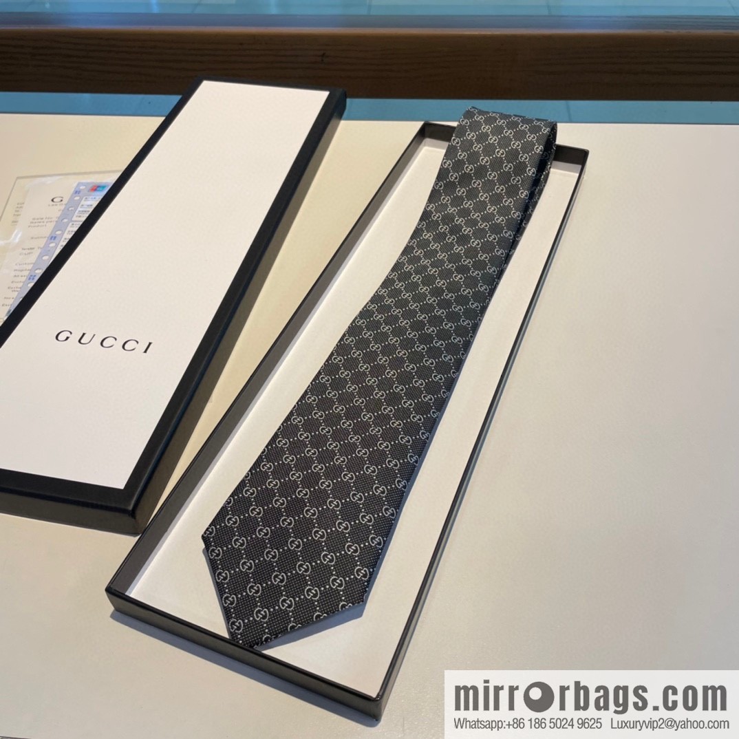 GUCCI Gucci interlocking G-pattern silk tie