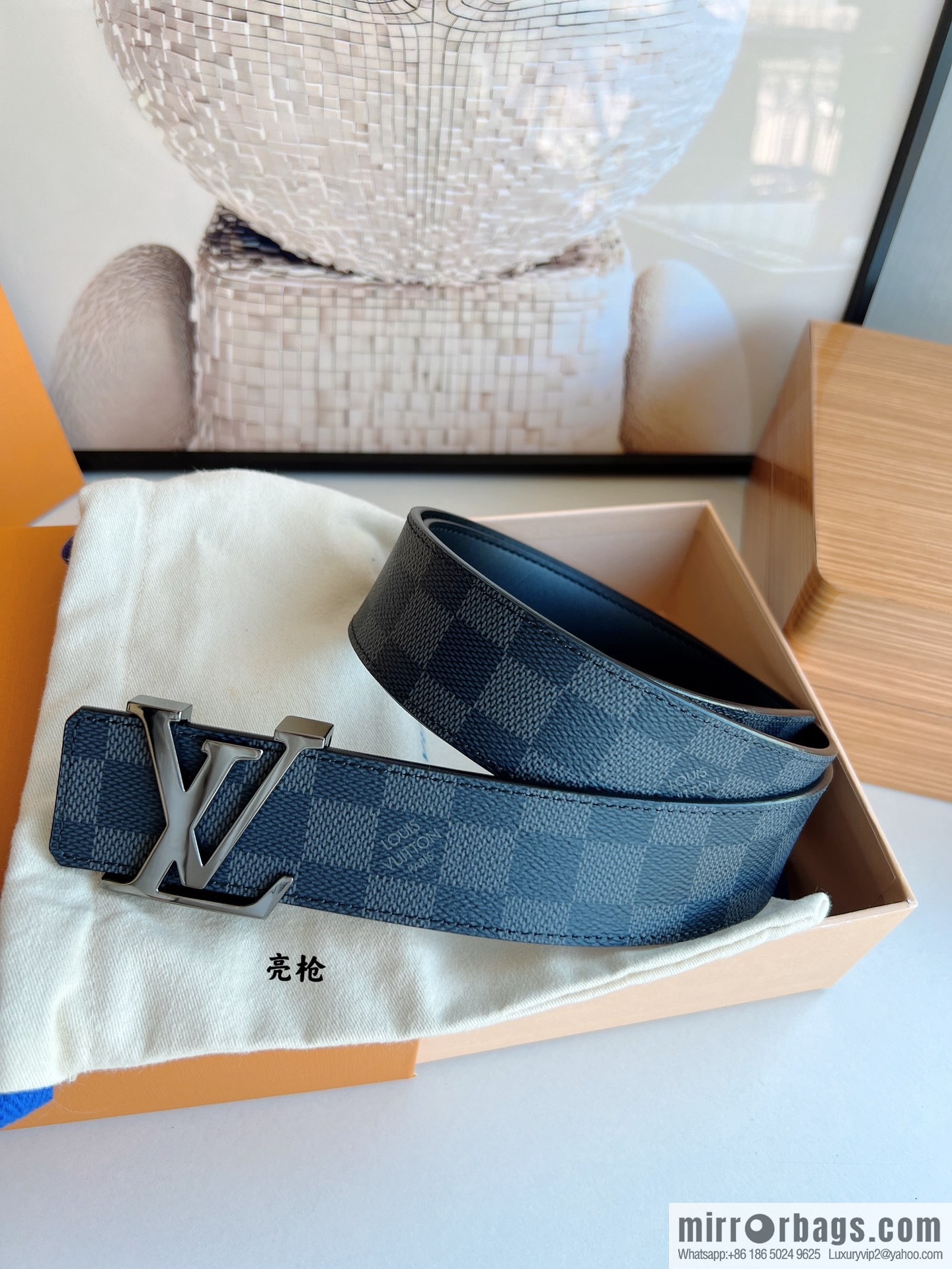 LV/Louis Vuitton Monogram Canvas. Damier Canvas Men's 40mm Belt