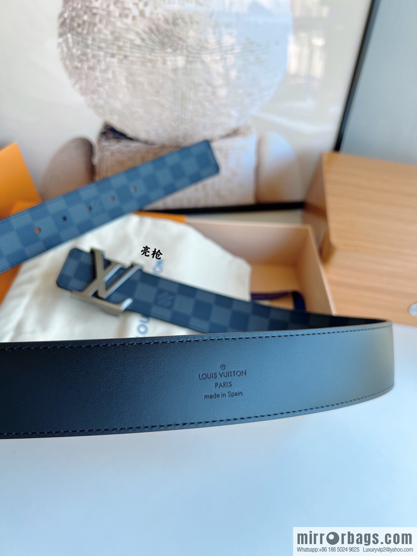 LV/Louis Vuitton Monogram Canvas. Damier Canvas Men's 40mm Belt