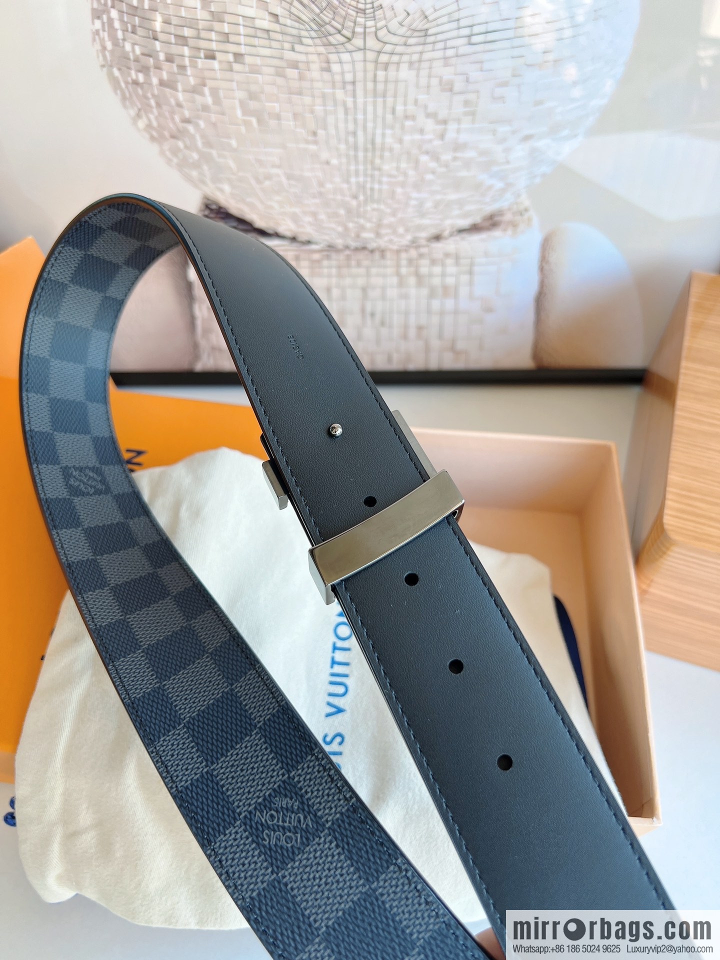 LV/Louis Vuitton Monogram Canvas. Damier Canvas Men's 40mm Belt