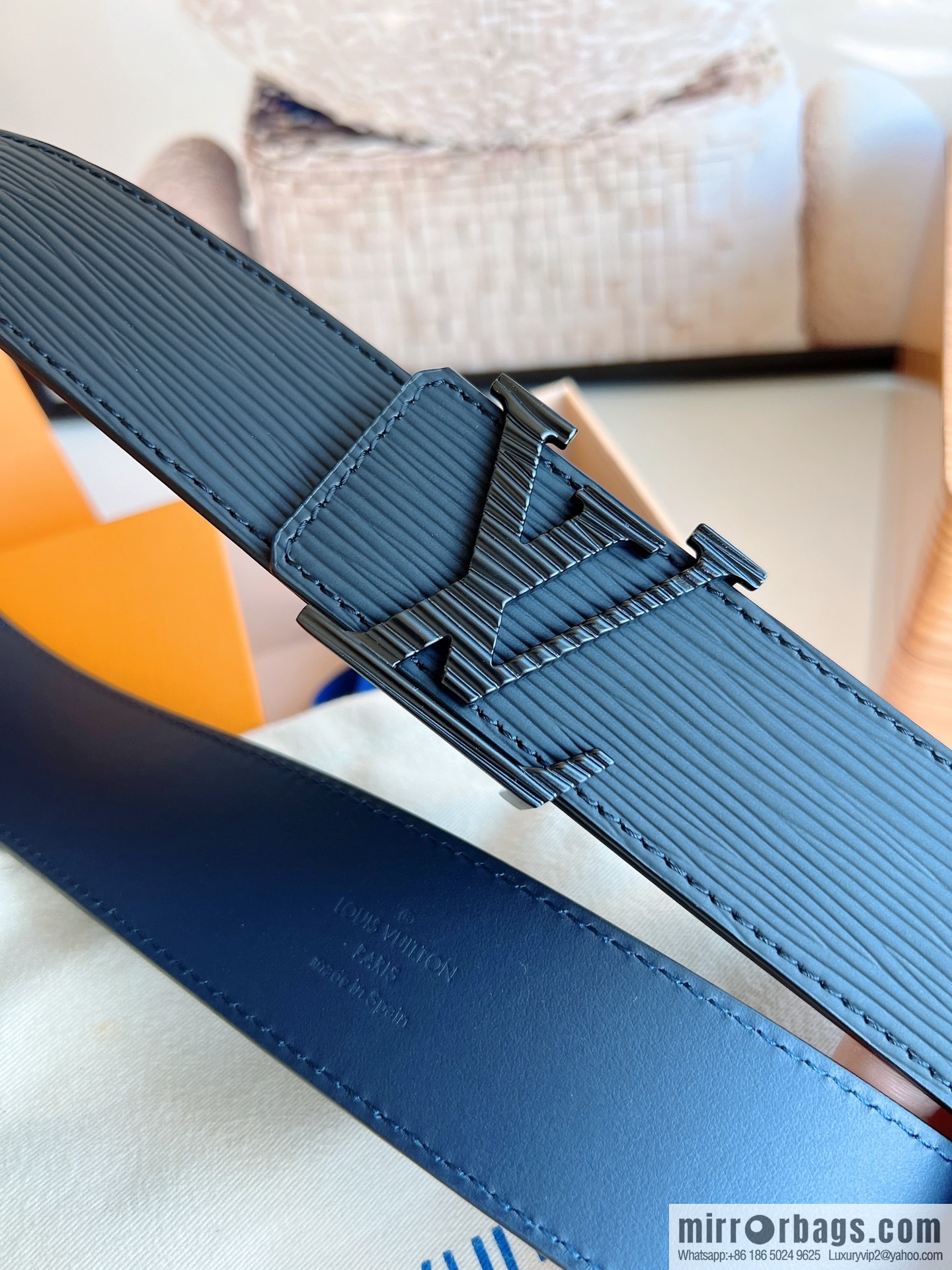 LV/Louis Vuitton, original quality LV Initiales. 40mm black water ripple belt