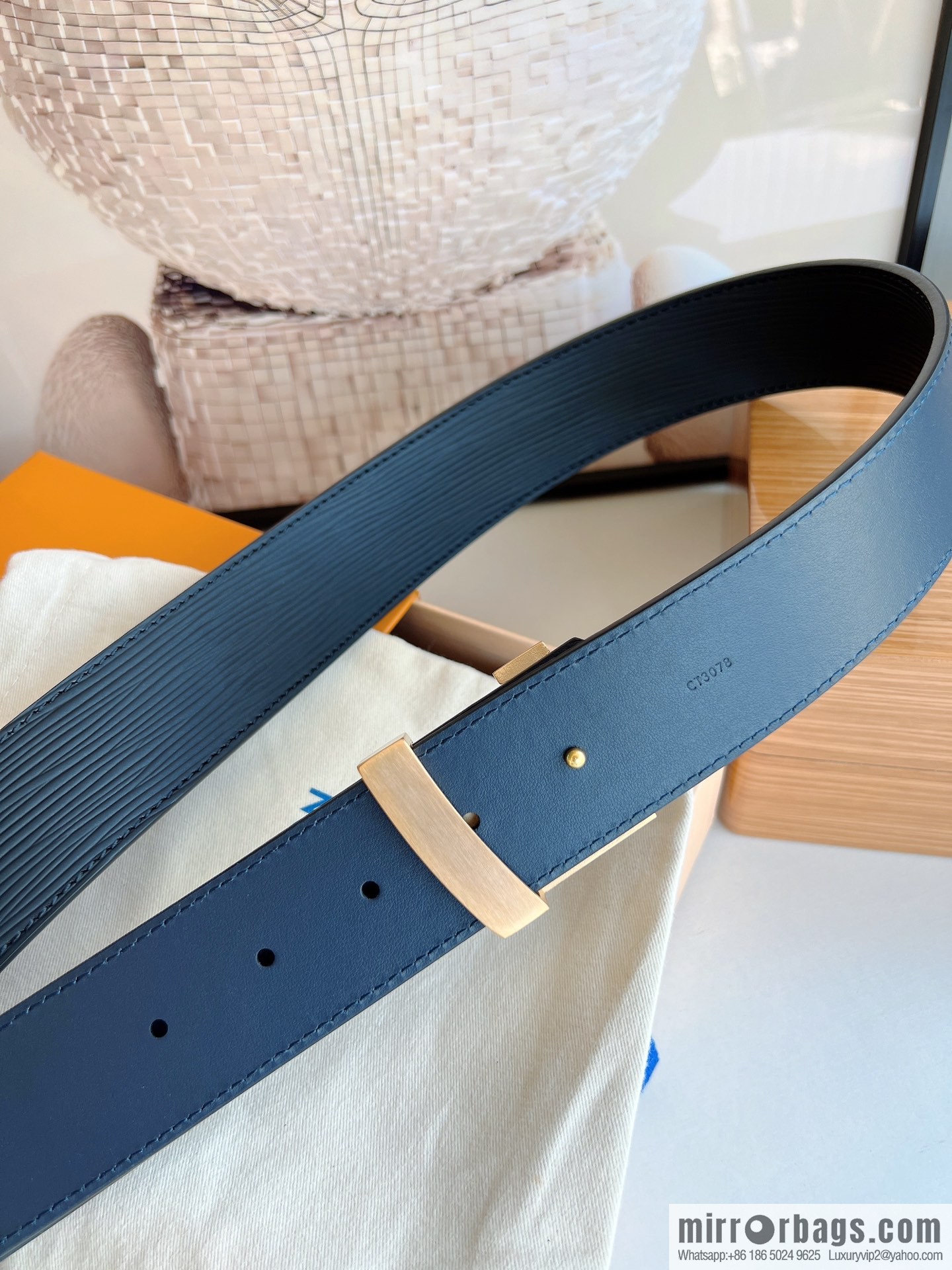 LV/Louis Vuitton, original quality LV Initiales. 40mm black water ripple belt