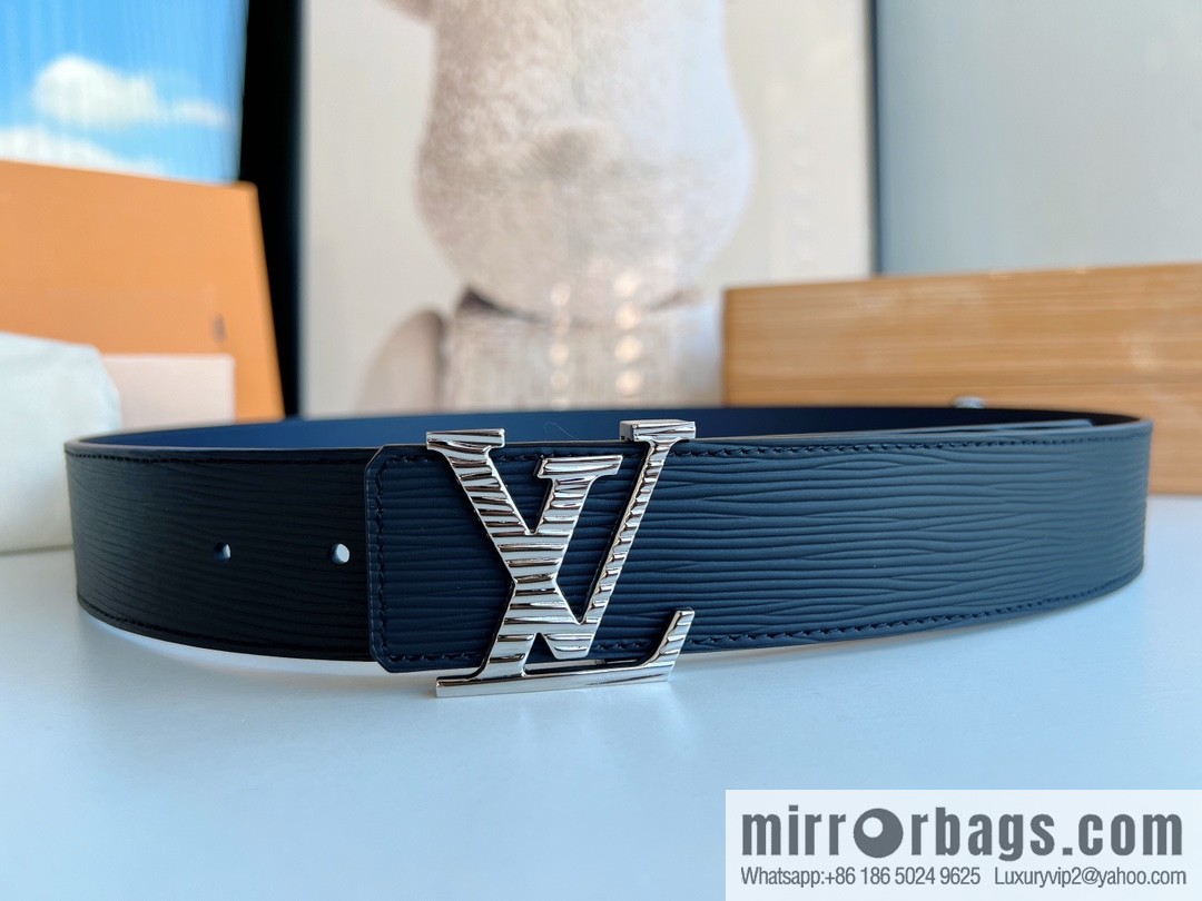 LV/Louis Vuitton, original quality LV Initiales. 40mm black water ripple belt