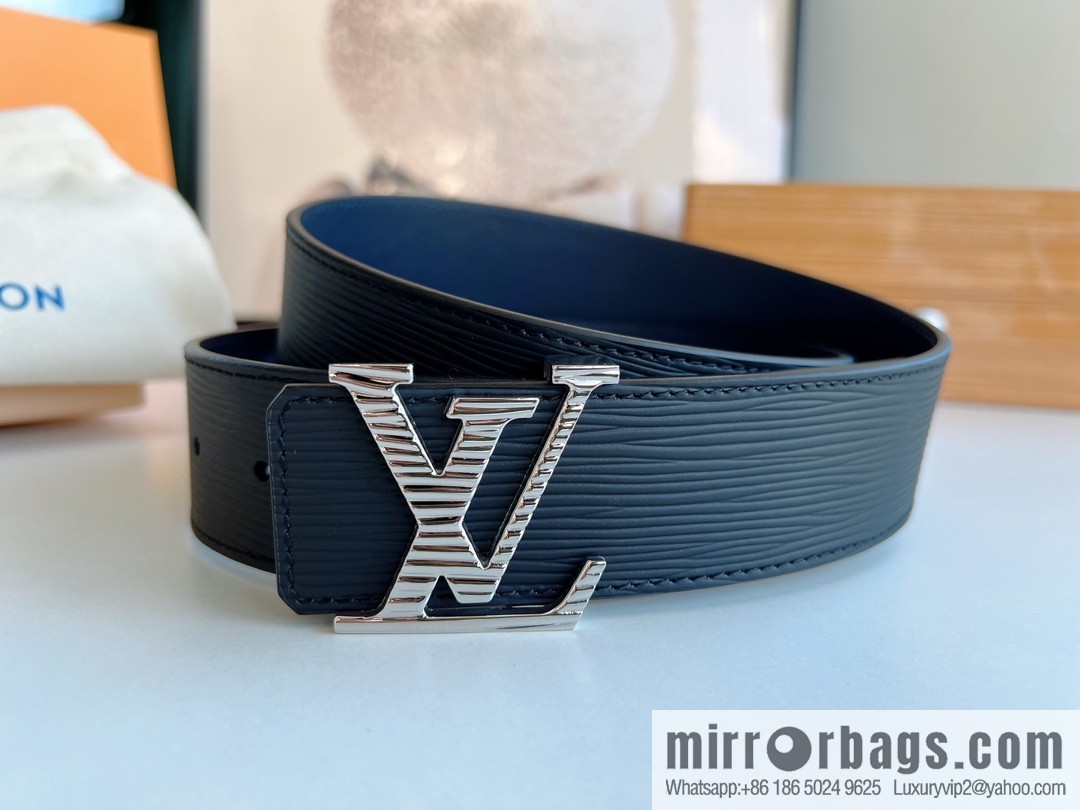 LV/Louis Vuitton, original quality LV Initiales. 40mm black water ripple belt