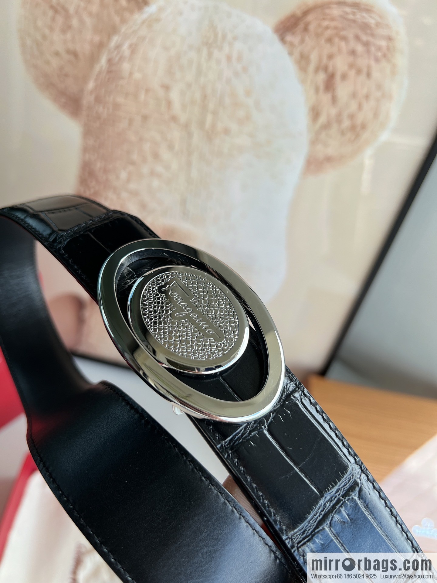 Salvatore Ferragamo Men's 3.5cm stainless steel flip resin buckle, imported cowhide pressed crocodile belt