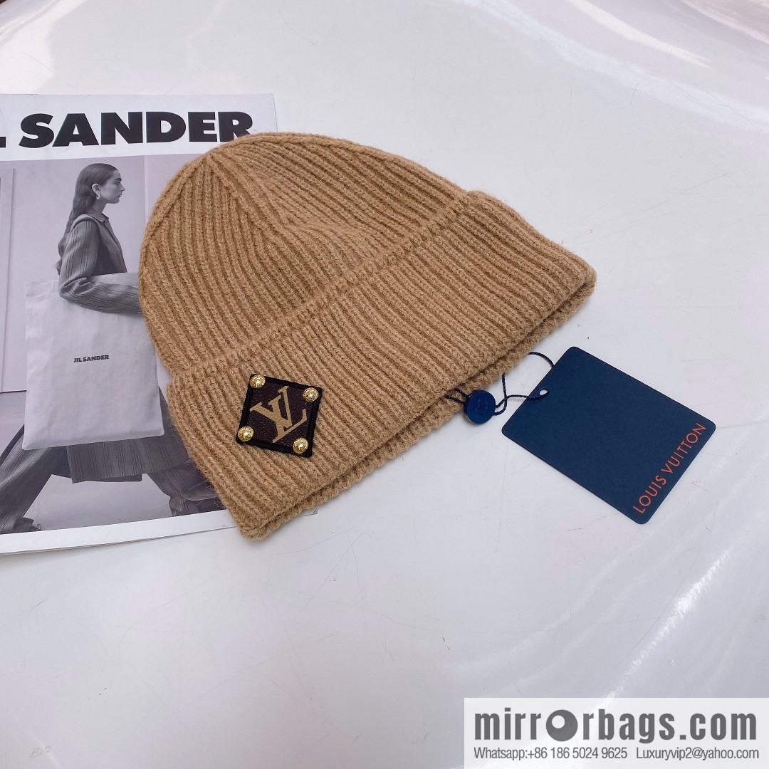 LV Louis Vuitton autumn and winter wool knitted wool hat
